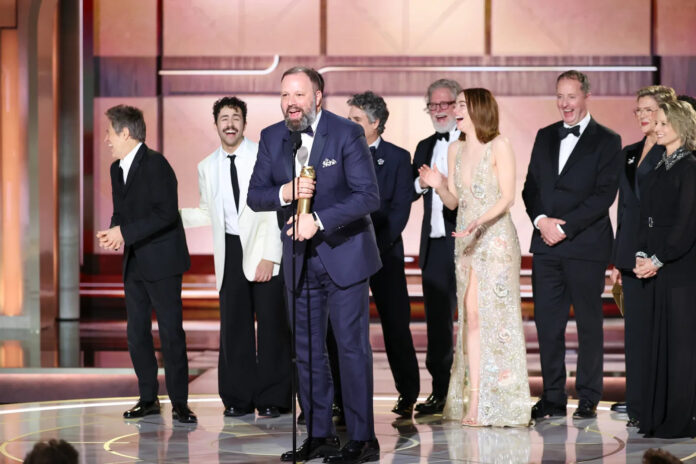 poor-things-movie-win