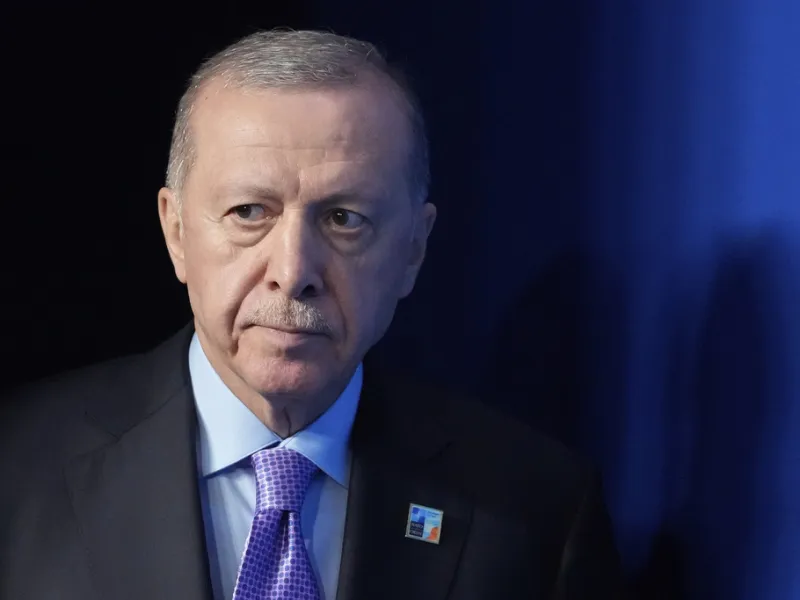 erdogan_ap25176556107036.jpg